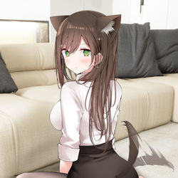 This is a pixiv picture whose title is 犬系OLちゃんがお休みが欲しそうな顔でこちらを見ている.