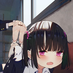 This is a pixiv picture whose title is 友達と遊んでる生足ちゃん.
