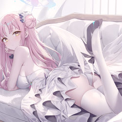 This is a pixiv picture whose title is 笼中羽.