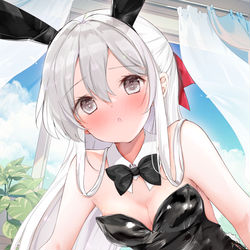 This is a pixiv picture whose title is 兄の趣味をひそかに予習した妹が、コスプレして起こしに来る….