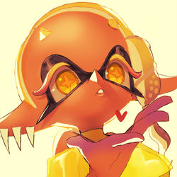 This is a pixiv picture whose title is CHU💛.