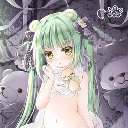 This is a pixiv picture whose title is マフラー水着💚🧸.