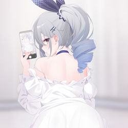 This is a pixiv picture whose title is Selfie 🖤.