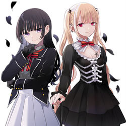 This is a pixiv picture whose title is 黒髪・金髪ロリータ どちらが好み？.