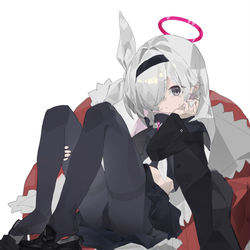 This is a pixiv picture whose title is 摸鱼.