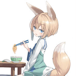 This is a pixiv picture whose title is 緑のきつね.