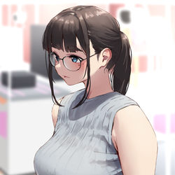 This is a pixiv picture whose title is 隣の台の子がノースリーブだった.