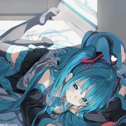 This is a pixiv picture whose title is 何回も曲をリピートするミクちゃん.