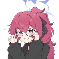 This is a pixiv picture whose title is 丸メガネイロハ.