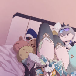 This is a pixiv picture whose title is Firefly on her bed.