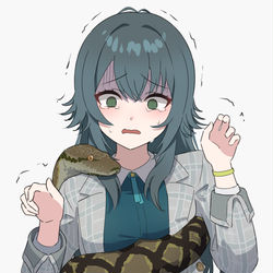 This is a pixiv picture whose title is アミメニシキヘビに巻き付かれる手毬.