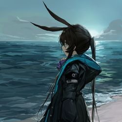 This is a pixiv picture whose title is 海面，兔兔🐇.
