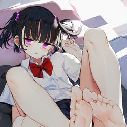 This is a pixiv picture whose title is 生足ちゃん 見せる.
