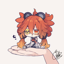 This is a pixiv picture whose title is 手乗り.