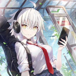 This is a pixiv picture whose title is 折田さん.