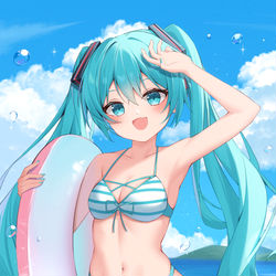 This is a pixiv picture whose title is 水着ミク.