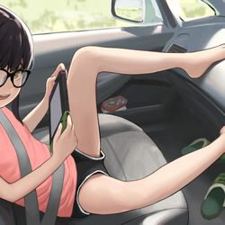 This is a pixiv picture whose title is 「もう着いた？おしっこしたい…」.