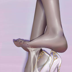 This is a pixiv picture whose title is 渡良瀬-水晶鞋<油光黑丝-裸足差分>.