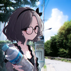 This is a pixiv picture whose title is 眼镜tomo酱限时返场.