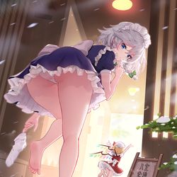 This is a pixiv picture whose title is 十六夜咲夜. 奇怪的告示牌.