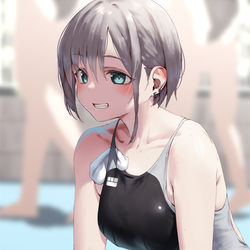 This is a pixiv picture whose title is 開脚ではしゃぐ銀髪女子.
