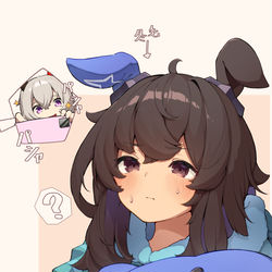 This is a pixiv picture whose title is 冬毛になったせいで自身がふわふわ側になってしまったアヤベさん.