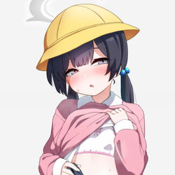 This is a pixiv picture whose title is 園児服をめくっちゃうキキちゃん.