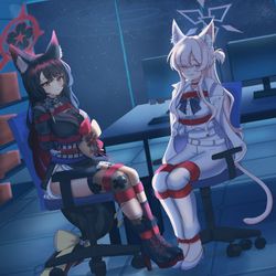 This is a pixiv picture whose title is 拘束來夜襲的狐狸與貓咪.