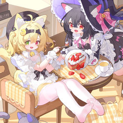 This is a pixiv picture whose title is 小草莓蛋糕不来一口嘛~.
