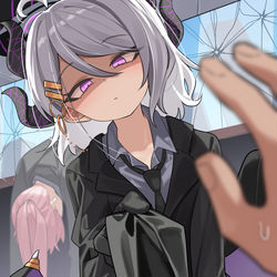 This is a pixiv picture whose title is 살려줘.