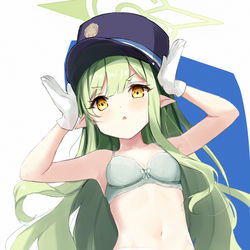 This is a pixiv picture whose title is 最适合绿色小内衣的一集.