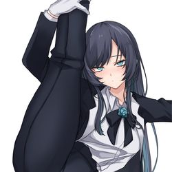 This is a pixiv picture whose title is Adoちゃん　I字バランス.