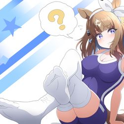This is a pixiv picture whose title is スク水ニーソなアーモンドアイ.