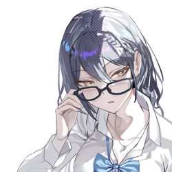 This is a pixiv picture whose title is 制服眼鏡.