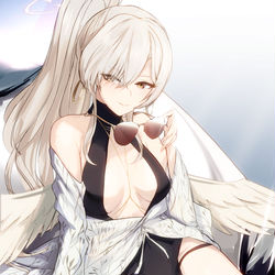This is a pixiv picture whose title is 水着ナギサ.