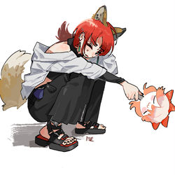 This is a pixiv picture whose title is 站累了蹲会.