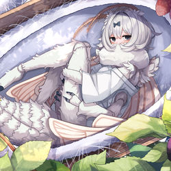 This is a pixiv picture whose title is 蚕の羽化.