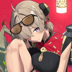 This is a pixiv picture whose title is 紅豆さん.