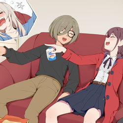 This is a pixiv picture whose title is 你看这个mmk才喝几罐就醉了，真的太逊了.