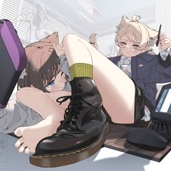 This is a pixiv picture whose title is 仕事の邪魔.