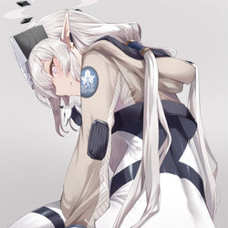 This is a pixiv picture whose title is 臨戦ヒマリ.