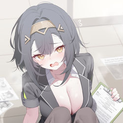 This is a pixiv picture whose title is 後輩の仕事初日.