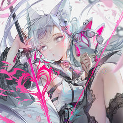 This is a pixiv picture whose title is 桜刀ノ狐.