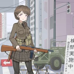 This is a pixiv picture whose title is 旧式装備武装JK.