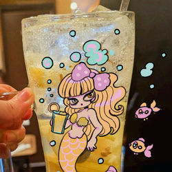 This is a pixiv picture whose title is 写真の中にいる妖怪たち.