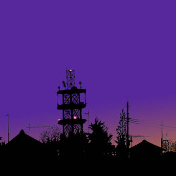塔と廃墟と夕空と