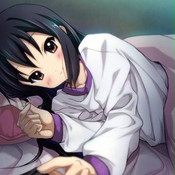 あずにゃんと一緒にひとつのベッドで一夜を…