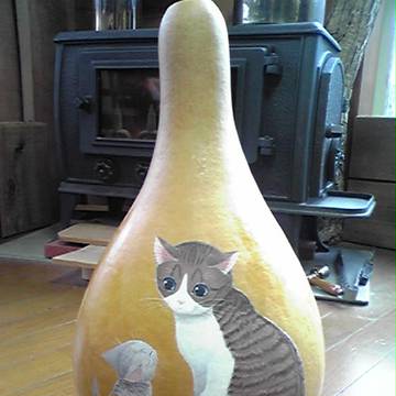 ひょうたんに親子猫