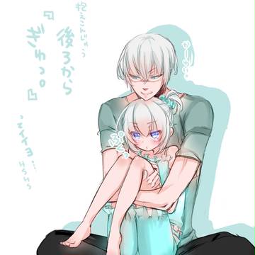 後ろからぎゅっ。