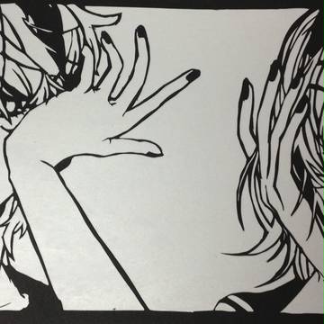 ('ω')右肩の蝶を切り絵('ω')